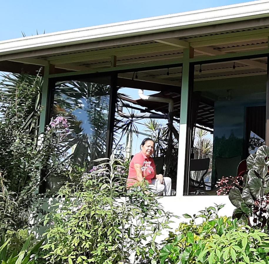 Marita'S Bed And Breakfast Nuevo Arenal Exterior photo
